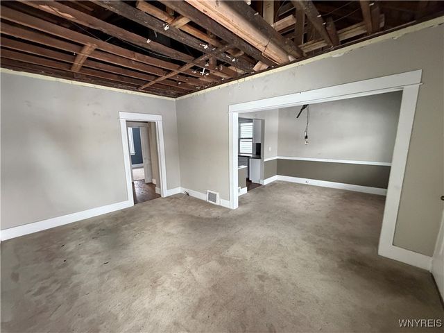 30 Enola Avenue, Tonawanda, NY 14217