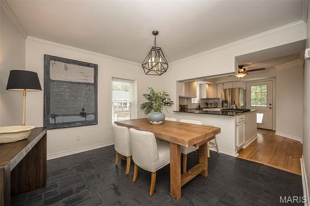 984 N Woodlawn Avenue, Kirkwood, MO 63122
