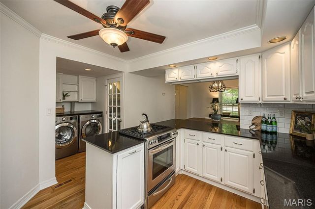 984 N Woodlawn Avenue, Kirkwood, MO 63122