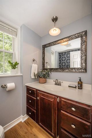 984 N Woodlawn Avenue, Kirkwood, MO 63122