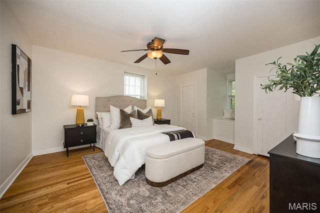 984 N Woodlawn Avenue, Kirkwood, MO 63122