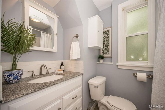 984 N Woodlawn Avenue, Kirkwood, MO 63122
