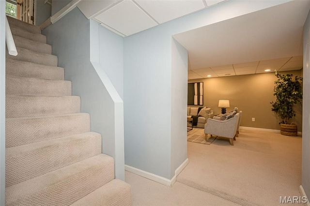 984 N Woodlawn Avenue, Kirkwood, MO 63122