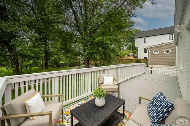 984 N Woodlawn Avenue, Kirkwood, MO 63122