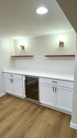 7604 S CAMPBELL Avenue, Chicago, IL 60652