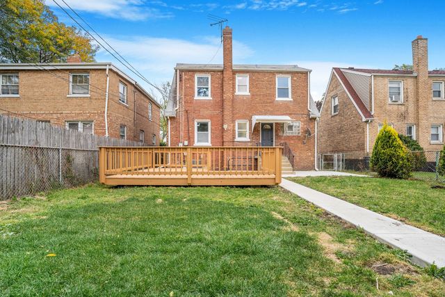 7604 S CAMPBELL Avenue, Chicago, IL 60652