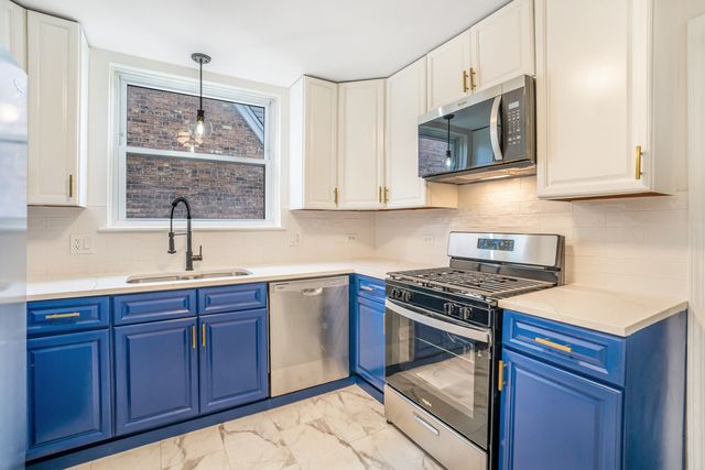 7604 S CAMPBELL Avenue, Chicago, IL 60652