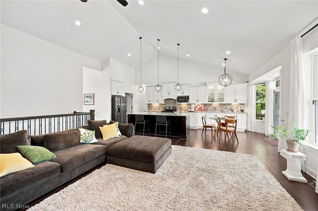 9475 Johnnycake Ridge Road, Mentor, OH 44060