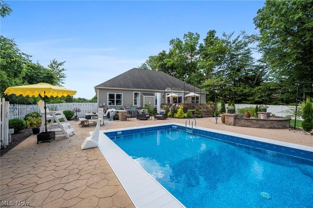 9475 Johnnycake Ridge Road, Mentor, OH 44060