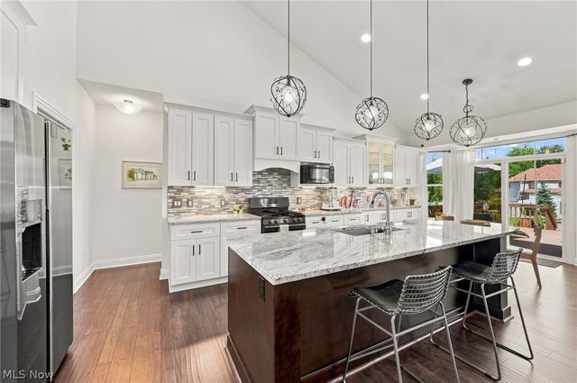 9475 Johnnycake Ridge Road, Mentor, OH 44060