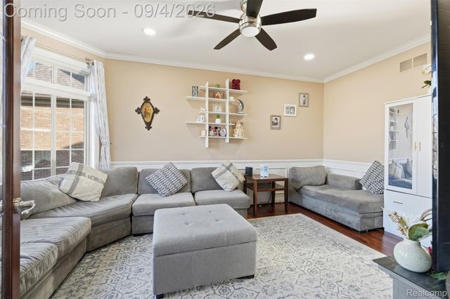 19330 Middle Branch Drive, Macomb Township, MI 48044