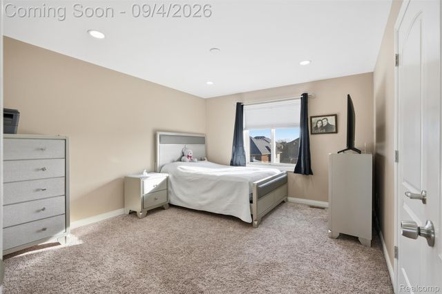 19330 Middle Branch Drive, Macomb Township, MI 48044