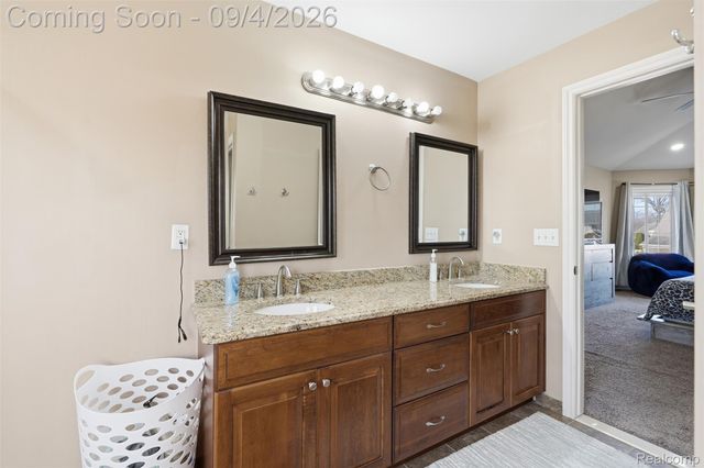 19330 Middle Branch Drive, Macomb Township, MI 48044
