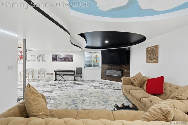 19330 Middle Branch Drive, Macomb Township, MI 48044