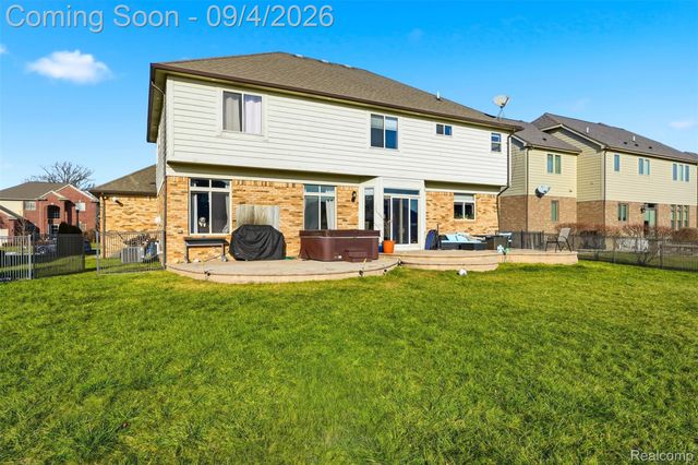 19330 Middle Branch Drive, Macomb Township, MI 48044