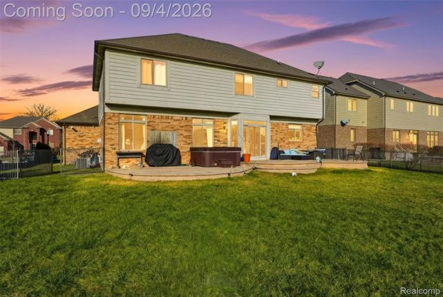 19330 Middle Branch Drive, Macomb Township, MI 48044