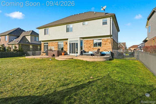 19330 Middle Branch Drive, Macomb Township, MI 48044