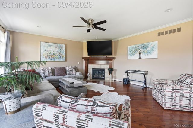 19330 Middle Branch Drive, Macomb Township, MI 48044