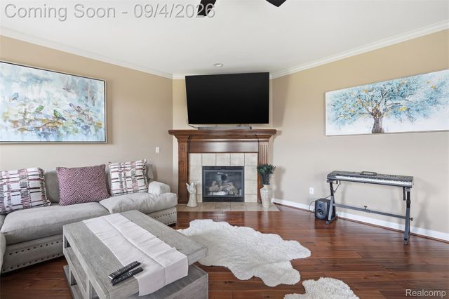 19330 Middle Branch Drive, Macomb Township, MI 48044