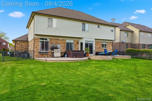 19330 Middle Branch Drive, Macomb Township, MI 48044