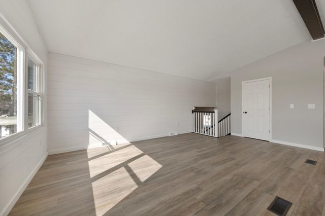 534 195th Lane NW, Cedar, MN 55011