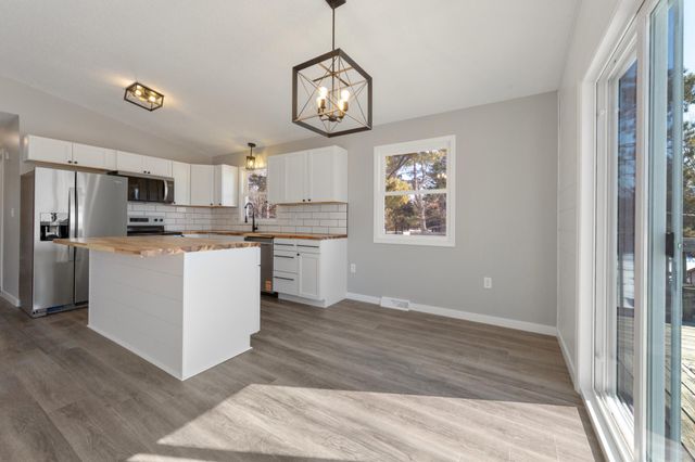 534 195th Lane NW, Cedar, MN 55011