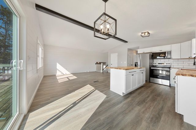 534 195th Lane NW, Cedar, MN 55011