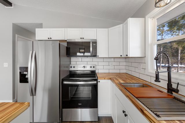 534 195th Lane NW, Cedar, MN 55011