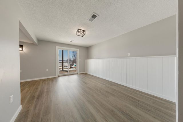 534 195th Lane NW, Cedar, MN 55011