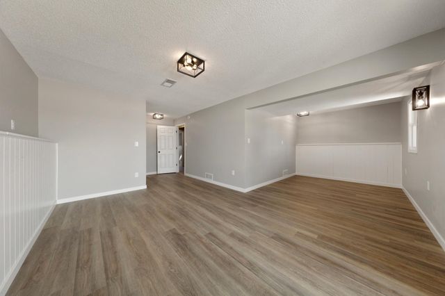 534 195th Lane NW, Cedar, MN 55011