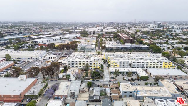 1637 Stanford Street, Santa Monica, CA 90404