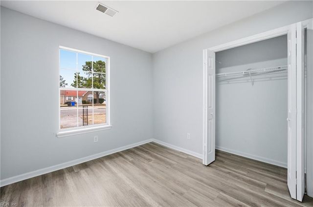 1 Holly Hill CT, Portsmouth, VA 23702