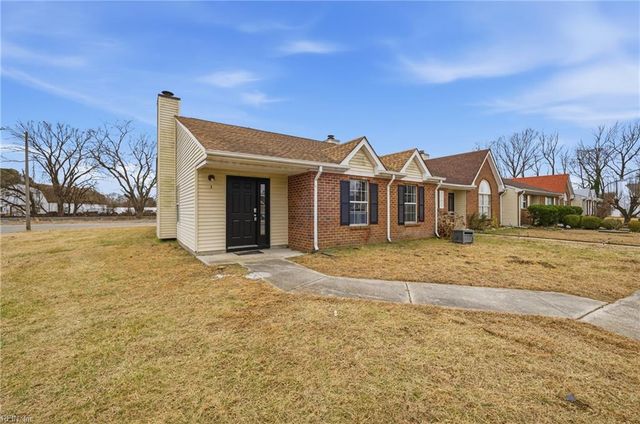 1 Holly Hill CT, Portsmouth, VA 23702