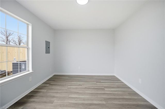 1 Holly Hill CT, Portsmouth, VA 23702