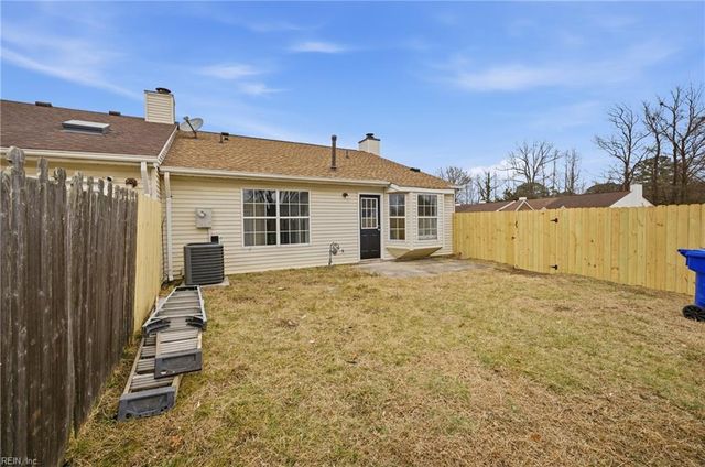 1 Holly Hill CT, Portsmouth, VA 23702