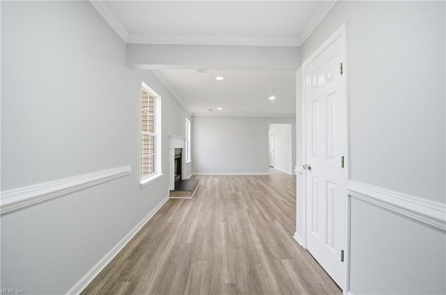 1 Holly Hill CT, Portsmouth, VA 23702