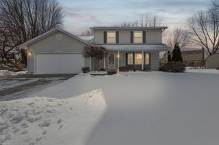 35652 Burton Court, New Baltimore, MI 48047