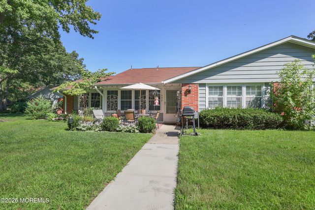 457A Portsmouth Drive, Lakewood, NJ 08701