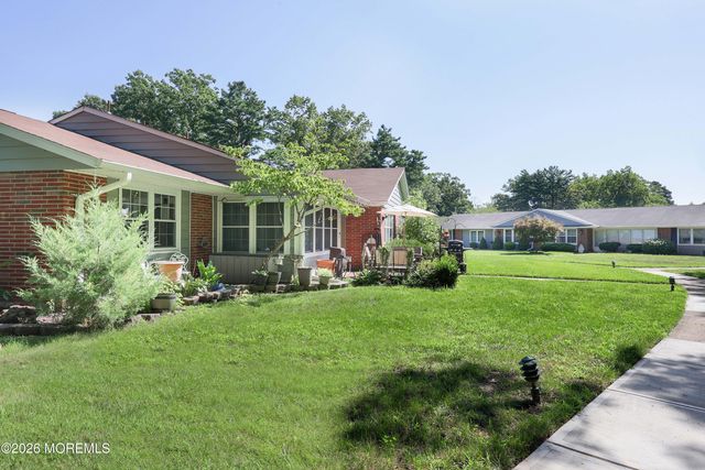 457A Portsmouth Drive, Lakewood, NJ 08701