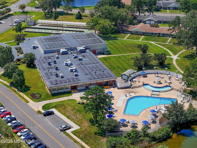457A Portsmouth Drive, Lakewood, NJ 08701