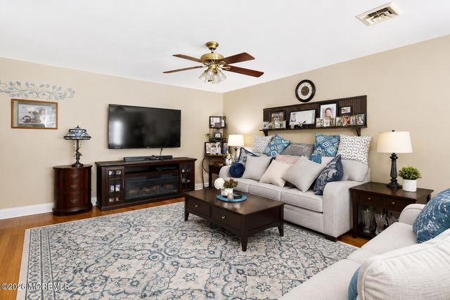 457A Portsmouth Drive, Lakewood, NJ 08701