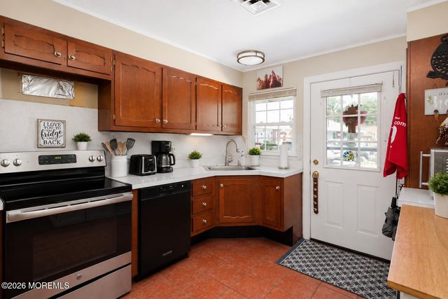 457A Portsmouth Drive, Lakewood, NJ 08701