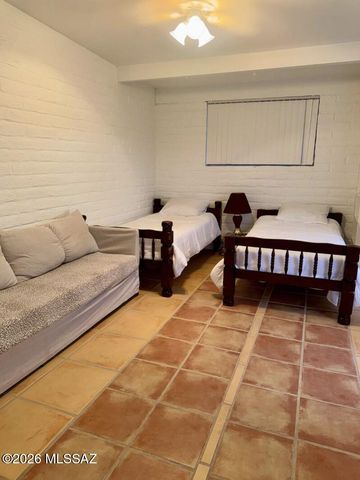 4431 N Swan Road, Tucson, AZ 85718