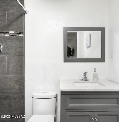 4431 N Swan Road, Tucson, AZ 85718