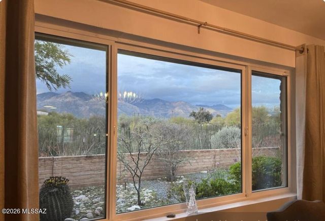 4431 N Swan Road, Tucson, AZ 85718