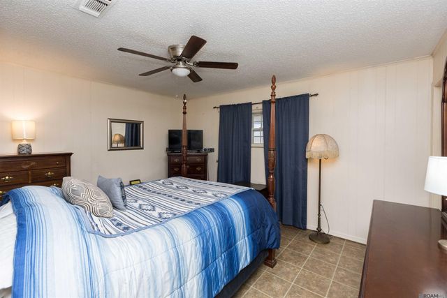 705 Dawes Dr, Denham Springs, LA 70726