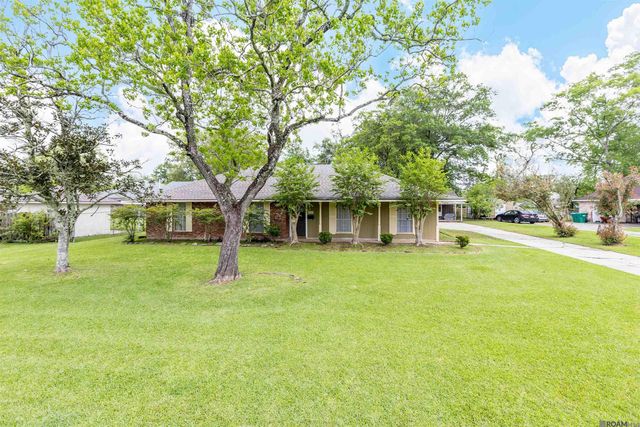 705 Dawes Dr, Denham Springs, LA 70726