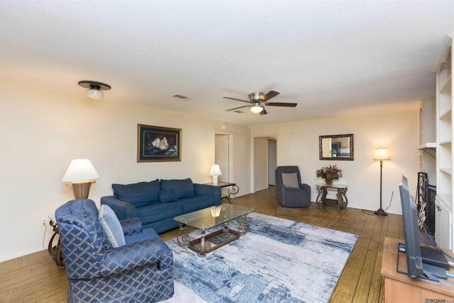 705 Dawes Dr, Denham Springs, LA 70726