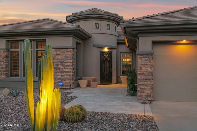 41505 N WHISTLING STRAIT Drive, Phoenix, AZ 85086