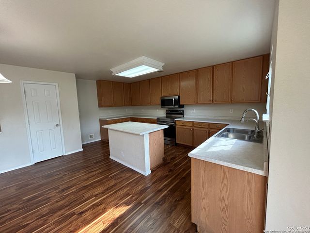 424 Copper Hill, New Braunfels, TX 78130